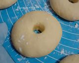 Foto langkah ke 7 dari resep Donat Tanpa Ulen ala Lily Chan.