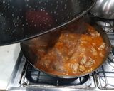 Foto del paso 2 de la receta: Bondiola de cerdo en paellera con papas rústicas