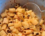 Pas rețetă Paste cu vânătă, roșioare și mozzarella și șunculiță afumată 6 fotografie
