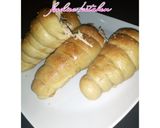 A picture of step 6 of Bread cone.
