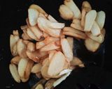 Gambar langkah 4 resipi Siakap Goreng Sos Cili Padi Thai.