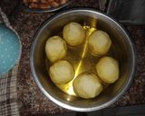 Foto langkah ke 2 dari resep Martabak Telur Kulit Buat Sendiri.