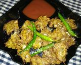 A picture of step 4 of Bottle guard Fritters.