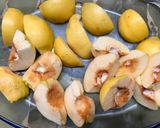 Foto del paso 1 de la receta: Membrillos en almíbar al horno