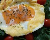 รูปขั้นตอนการทำที่ 2 ของ "ไข่มิสเซิลโท" Fried Egg with Cheese / Mistletoe Egg🎄🎉
