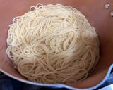 A picture of step 1 of Corned Beef Spaghetti.