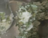 A picture of step 7 of Spinach garlic flower bread.