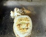 Foto del paso 1 de la receta: Sepia a la plancha con ali-olí y limón. 🍋