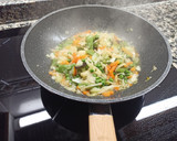Foto del paso 2 de la receta: Noodles de arroz con verdura