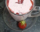 A picture of step 2 of સ્ટ્રોબેરી મિલ્ક શેક.