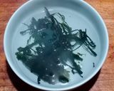 Foto langkah ke 1 dari resep # 54 : Tofu Seaweed Miso Soup.