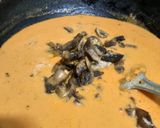 A picture of step 5 of Mushroom butter masala.
