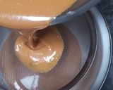 Foto langkah ke 6 dari resep Bolu Karamel (Sarang Semut).