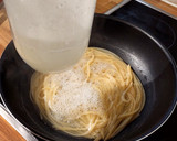 Foto langkah ke 2 dari resep Spaghetti dengan Butter Sauce.