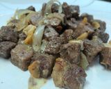 Foto langkah ke 4 dari resep Wagyu Saikoro Beef Steak ala Vileen.