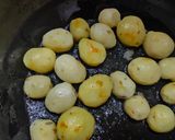 A picture of step 3 of Baby potatoes Dum Aloo.