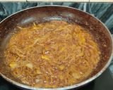 A picture of step 4 of KHAGINA (a savoury egg dish).