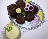 A picture of step 3 of Tawa kabab.