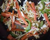 हक्का नूडल्स (Hakka noodles recipe in hindi) रेसिपी चरण 3 फोटो