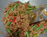 Foto langkah ke 7 dari resep Tumis daging cincang buncis.