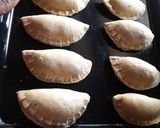 A picture of step 8 of Fried meatpie.