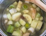 Foto del paso 3 de la receta Crema de Calabacín, Puerro y Pera con Roquefort