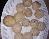 A picture of step 3 of Chicken balls.