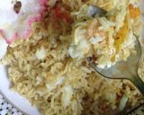 Foto langkah ke 2 dari resep Nasi goreng indomie soto goreng.