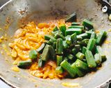 A picture of step 3 of Bhindi do pyaza 😋😋😋😋🥰❤️.