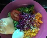 Foto langkah ke 4 dari resep 025. Telur rebus mix salad sayur.