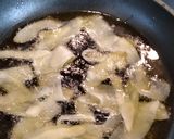 Foto del paso 3 de la receta: Patatas en escabeche (tapa o aperitivo)