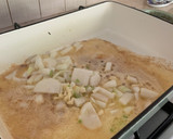 Foto langkah ke 3 dari resep Salmon & Fettuccine with Cream Sauce.