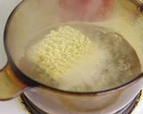 Gambar langkah 1 resipi Ramen cheesy.