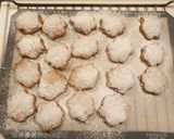 Foto del passaggio 5 della ricetta Biscotti all'arancia vegan con scorze d'agrumi e cioccolato