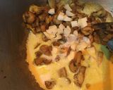 A picture of step 5 of Creamy Garlic Mushroom.