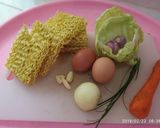 Foto langkah ke 1 dari resep Mie Goreng Simpel.
