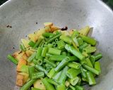 A picture of step 3 of Onion Flower And Potato Fry(Pyaaz Kali Aloo Bhaja).