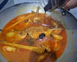 Foto langkah ke 6 dari resep Ikan Bawal Asam Pedas Tanpa Santan (4 ekor ikan).