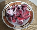 صورة لخطوة 1 من وصفة عصير الفراولة