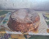 Foto del paso 15 de la receta: Torta de dos cítricos y jengibre decorada con dulce de leche y pera, ganache de chocolate