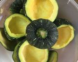 Hình bước làm 1 của món Bí đỏ nhồi thịt hấp
