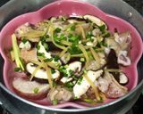 รูปขั้นตอนการทำที่ 3 ของ ไก่นึ่งเต้าเจี้ยว (โต้วเจียงเจิงจี)
