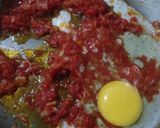 صورة لخطوة 3 من وصفة 😋فاصوليا بالبيض😋