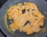 A picture of step 3 of Scrambled eggs.