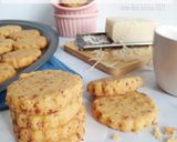 Foto langkah ke 5 dari resep Cookies Sosis Keju Gurih.