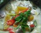 Foto langkah ke 5 dari resep Garang Asem ayam + jamur istimewa.