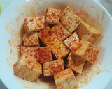 Foto del paso 2 de la receta: Brochetas de tofu al pimentón con tomates cherry