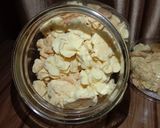 Foto langkah ke 6 dari resep Kue Sagu Keju.