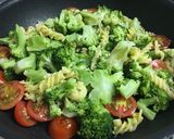 Foto del paso 7 de la receta Espirales de quinoa con brócoli y jamón serrano 💃 sin gluten