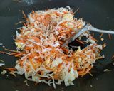 Foto langkah ke 6 dari resep Martabak Bihun Madura.